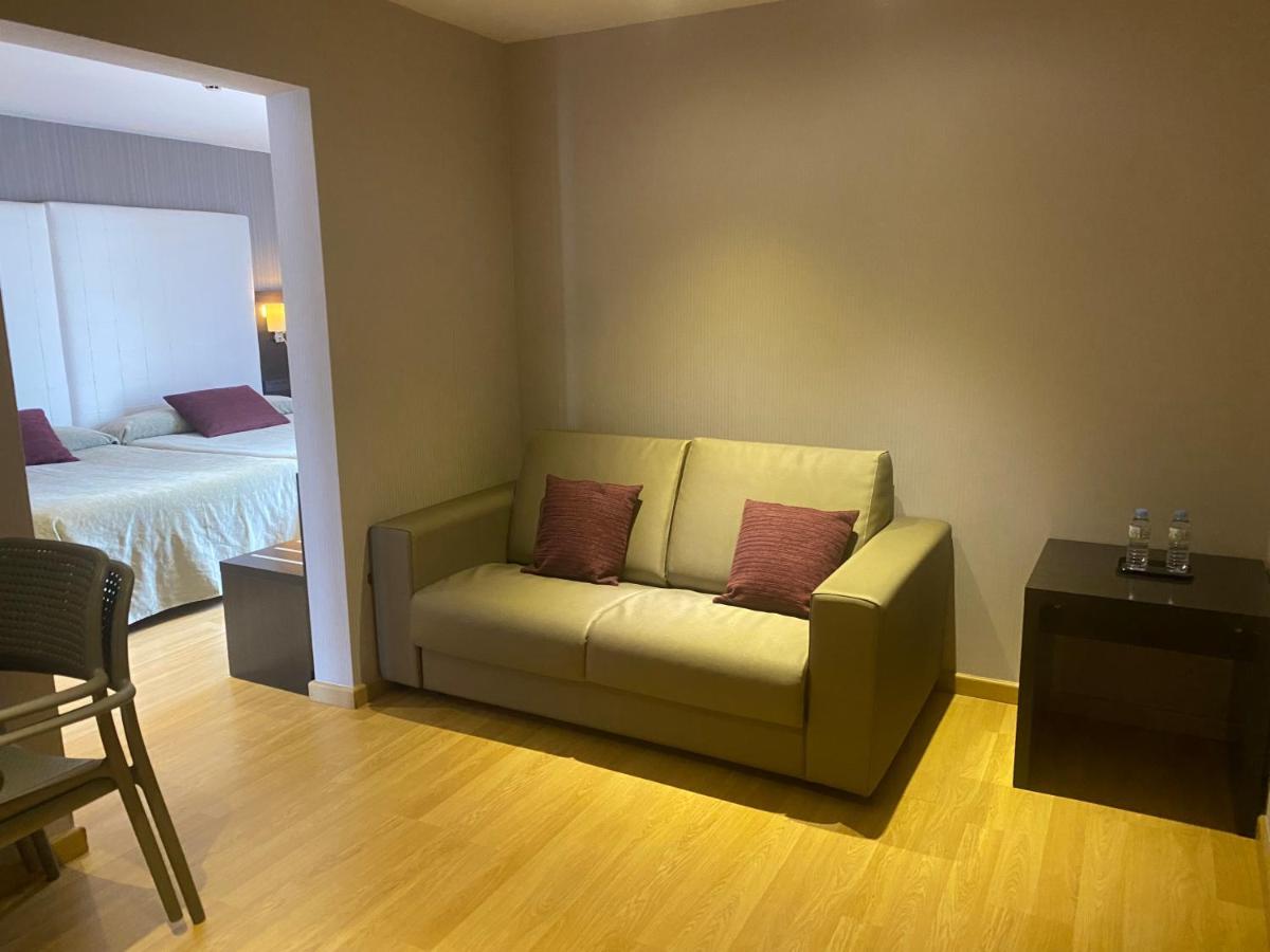 Petit Palau - Adults Only Hotel บลาเนส ภายนอก รูปภาพ