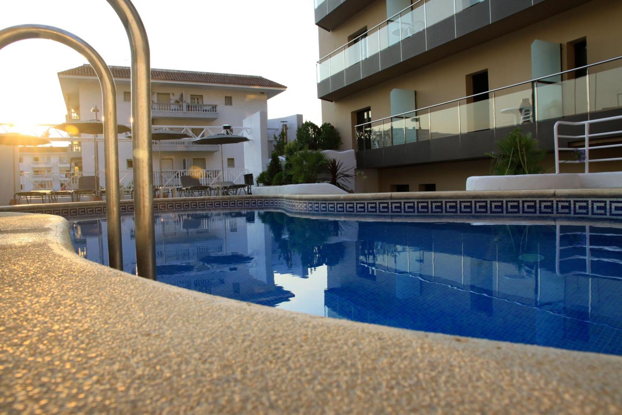 Petit Palau - Adults Only Hotel บลาเนส ภายนอก รูปภาพ